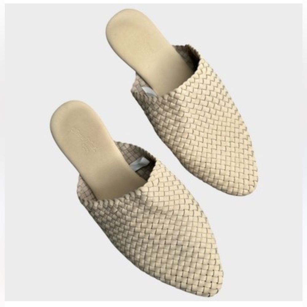 Universal Thread Cream Woven Mules